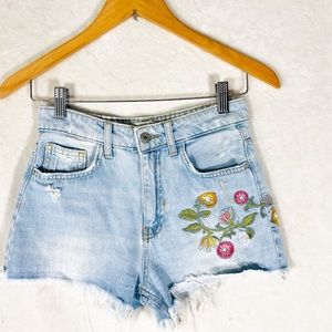 Bershka 🌸🌼 flower child shorts